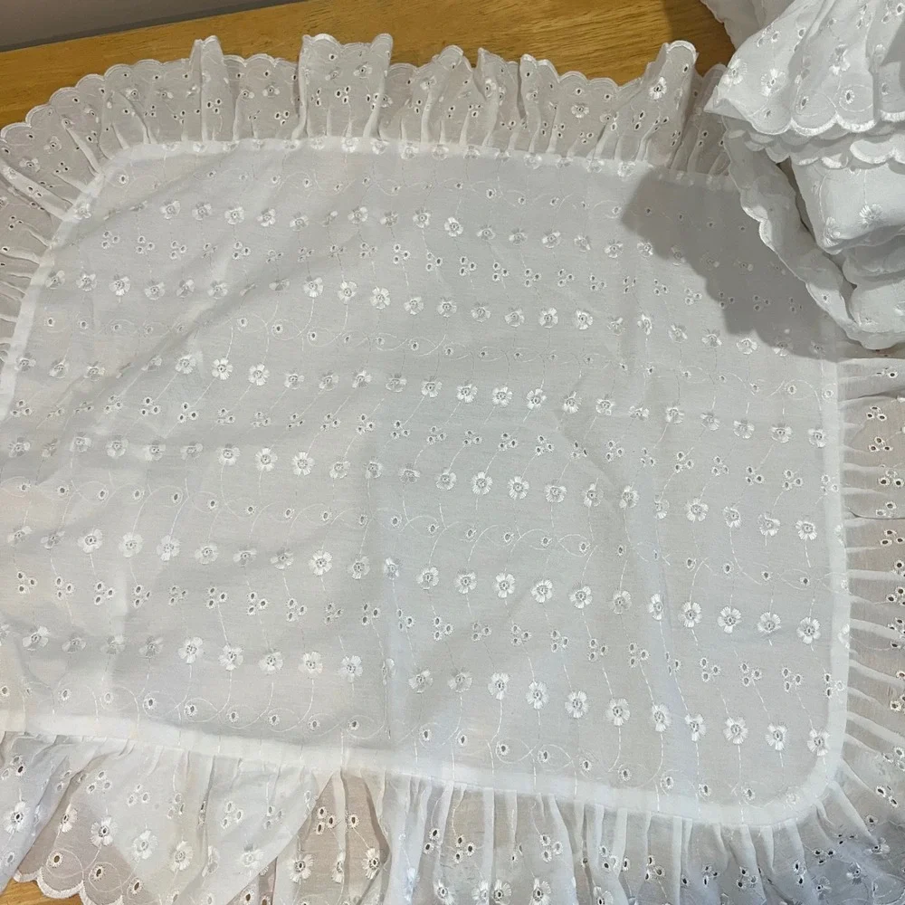 Ellison Vintage White Eyelet Floral Full Comforter Sham and‎ Sheet Set 70/30 USA